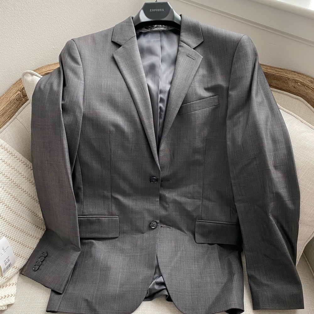 Express Men’s Grey Plaid Photographer Suit